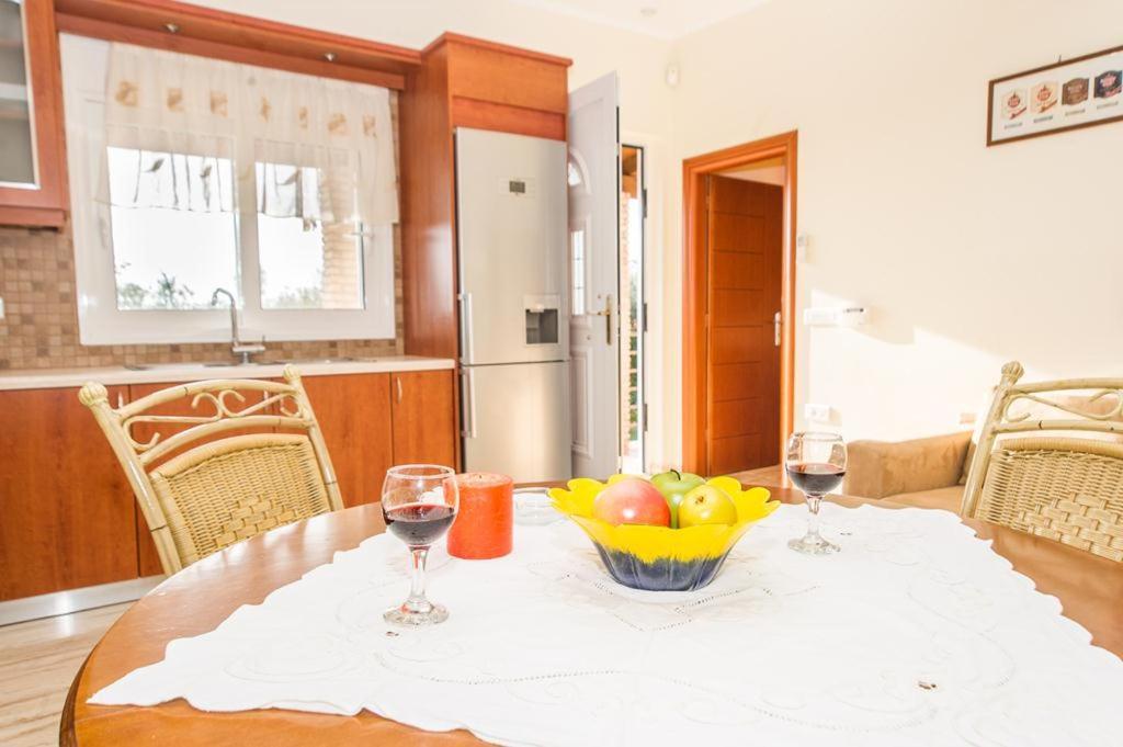 Cozy Flats In An Olive Grove By The Sandy Beach Kánalos 외부 사진