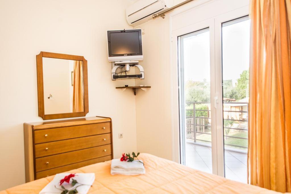 Cozy Flats In An Olive Grove By The Sandy Beach Kánalos 외부 사진