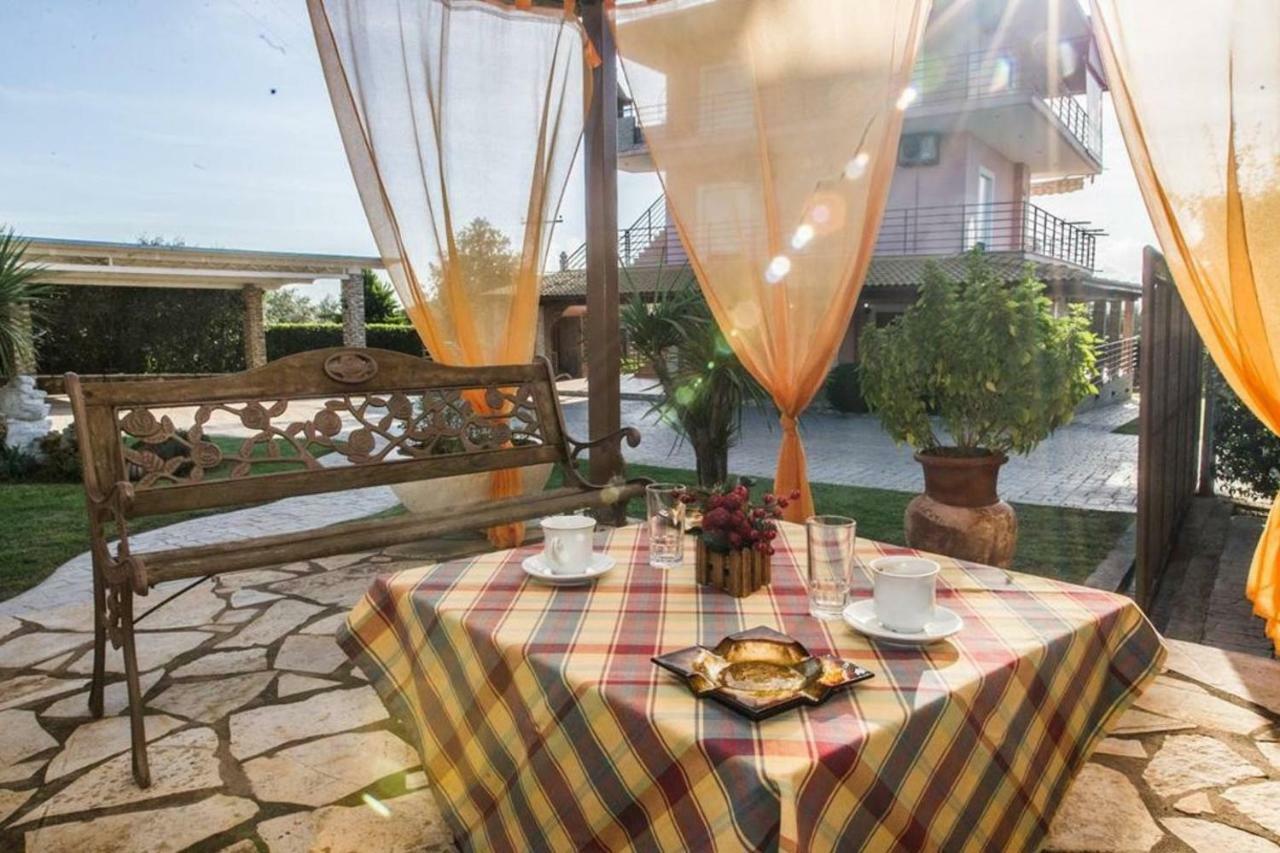 Cozy Flats In An Olive Grove By The Sandy Beach Kánalos 외부 사진
